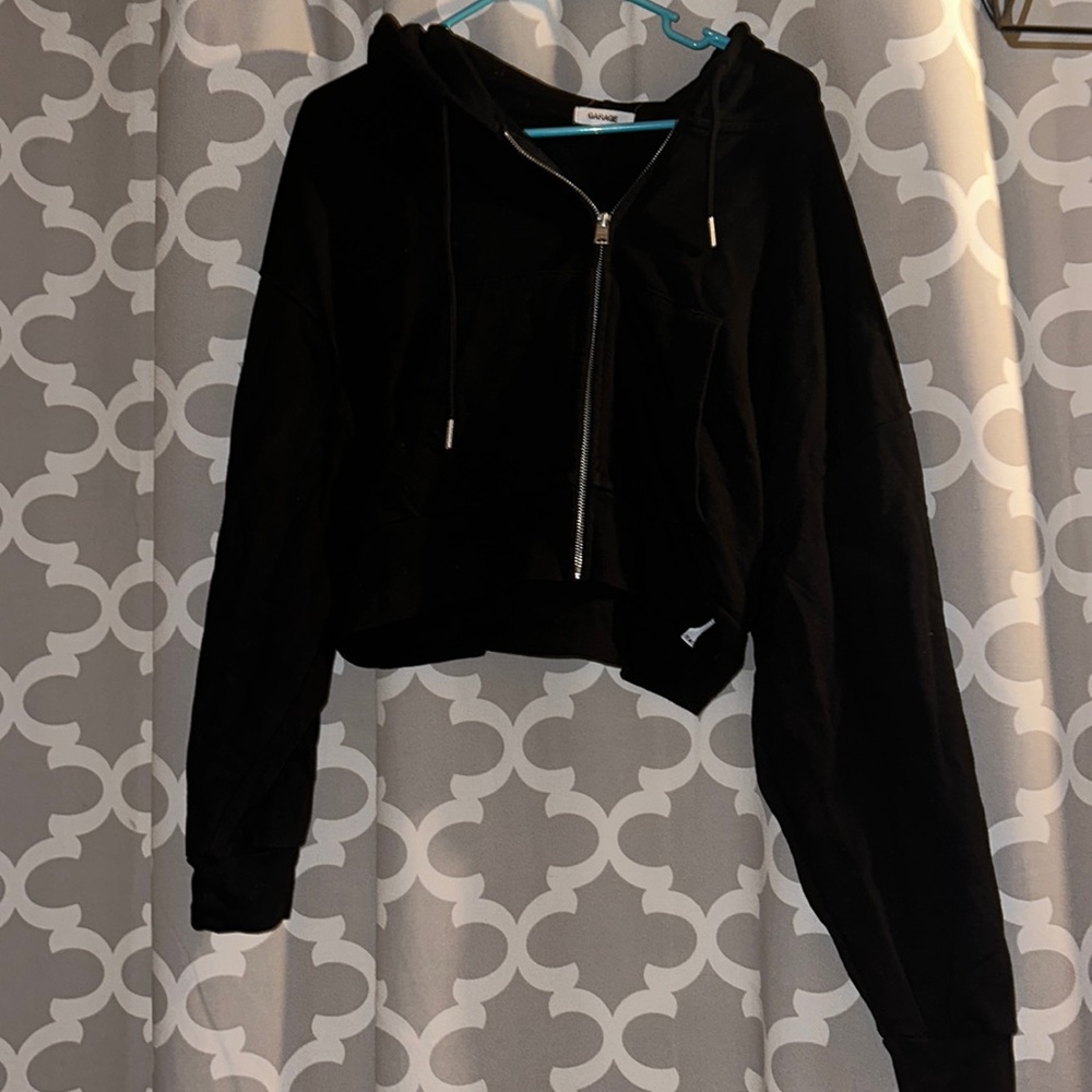 Garage black cropped hoodie